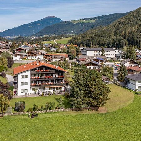 Hotel Eschenhof & Apartments Fulpmes Eksteriør bilde