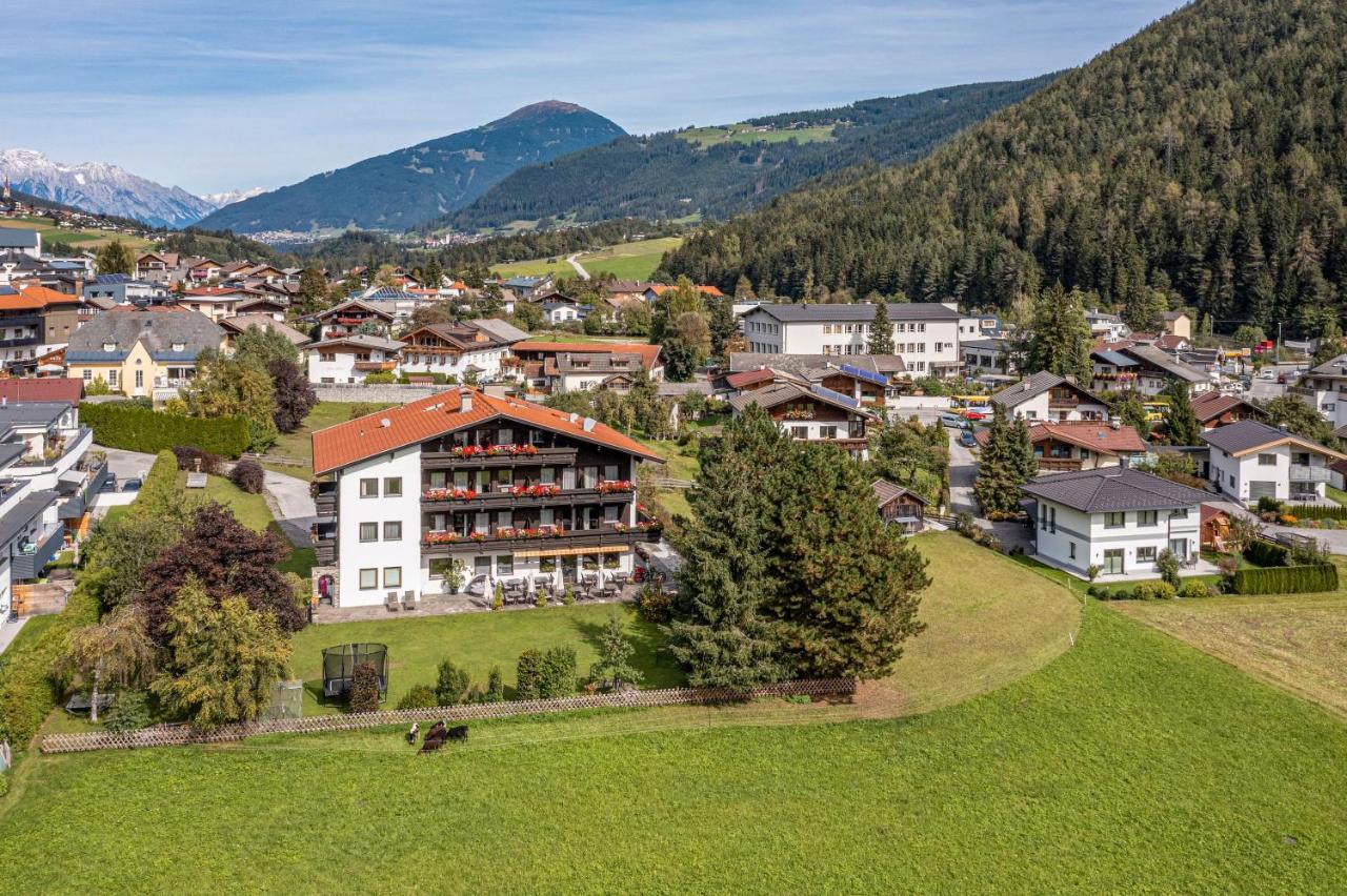 Hotel Eschenhof & Apartments Fulpmes Eksteriør bilde