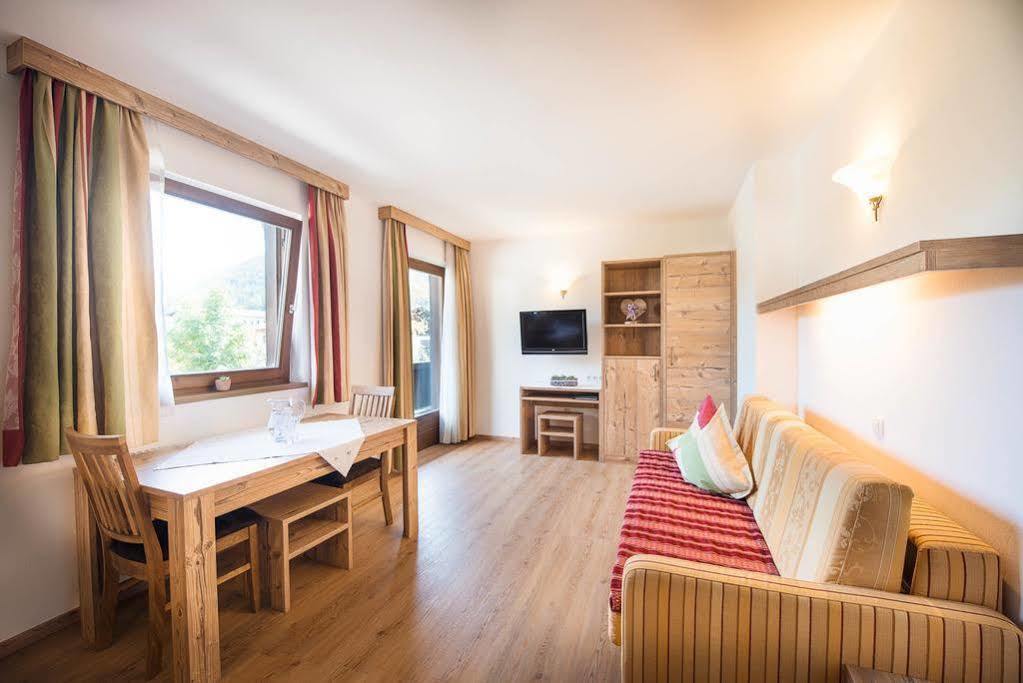 Hotel Eschenhof & Apartments Fulpmes Eksteriør bilde